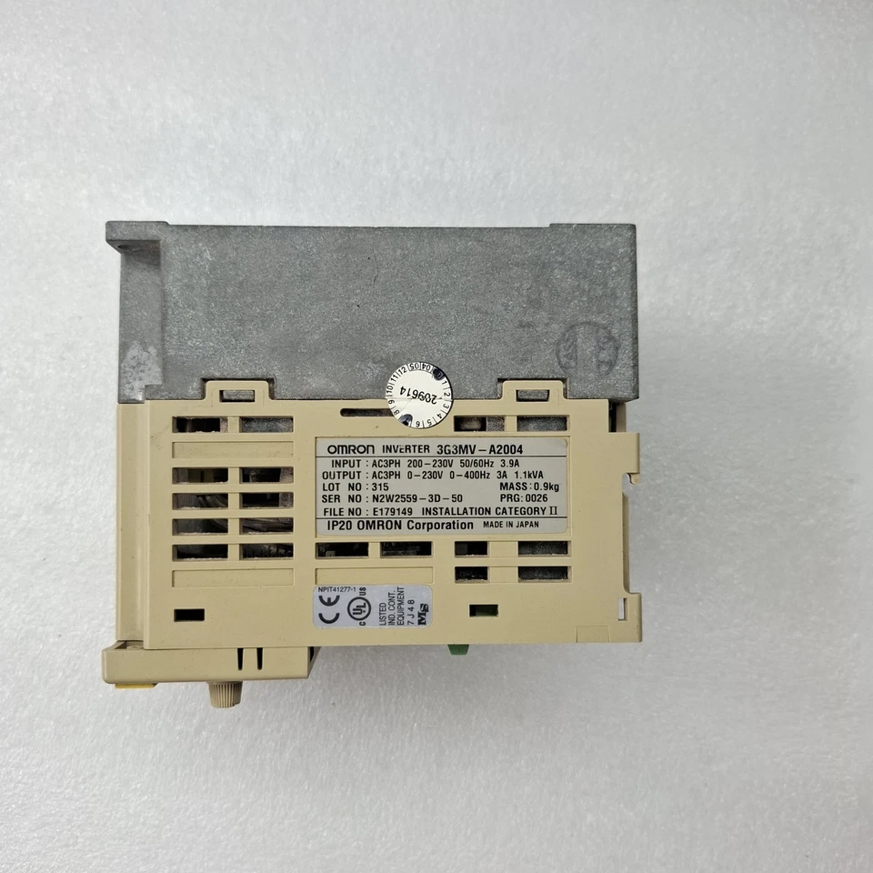 OMRON INVERTER 3G3MV-A2004 AC3PH 200-230V 50/60Hz 3.9A